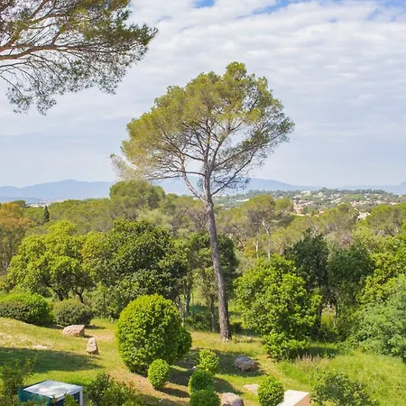 Valescure Sleeps 34 Pool Air Con Wifi Fréjus